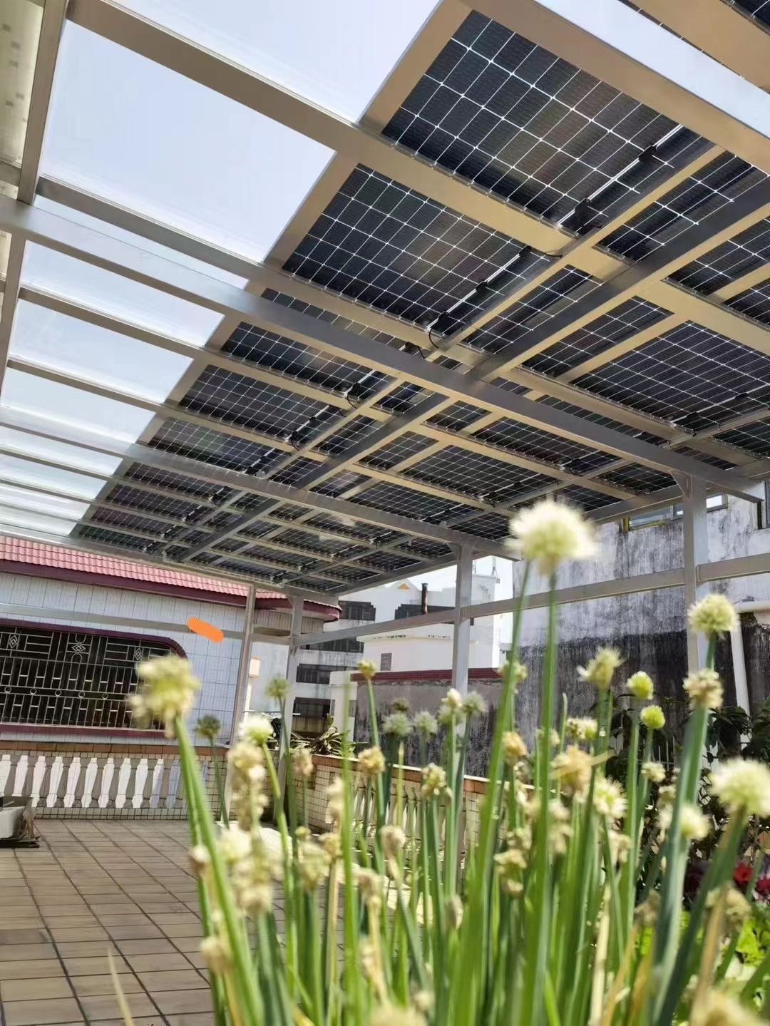 东平别墅家用屋顶太阳能发电系统安装